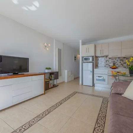 307 Bright, Sea View, Air Conditioning With Swimming Pool Apartment Playa de las Américas